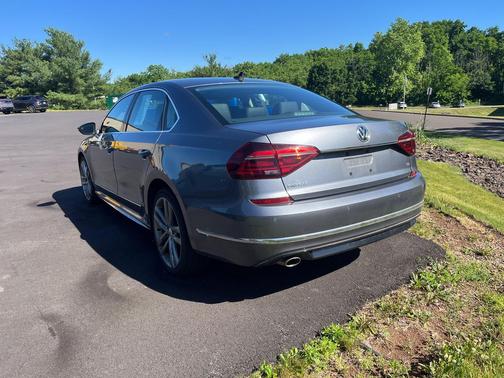 Gray 2019 Volkswagen Passat 2.0T R-Line