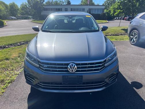 Gray 2019 Volkswagen Passat 2.0T R-Line