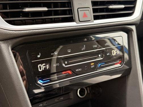 Cornflower Blue 2026 Volkswagen Taos SE