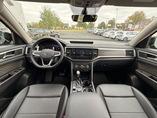 2022 Volkswagen Atlas 3.6L SE w/Technology