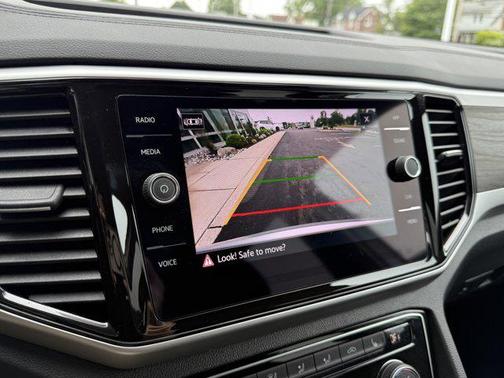 2022 Volkswagen Atlas 2.0T SE w/Technology 4MOTION