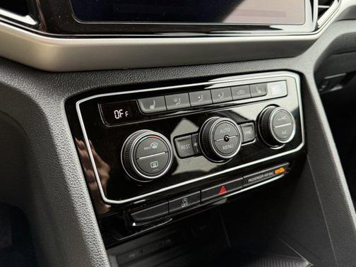 2022 Volkswagen Atlas 2.0T SE w/Technology 4MOTION