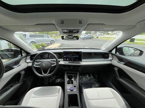 2025 Volkswagen Tiguan 2.0T SE 4MOTION