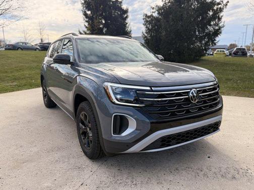 2026 Volkswagen Atlas 2.0T Peak Edition