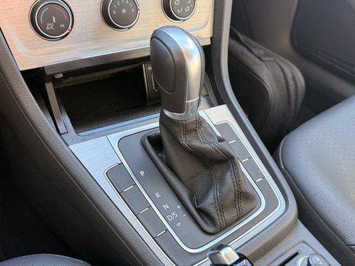 2015 Volkswagen Golf Auto TSI S