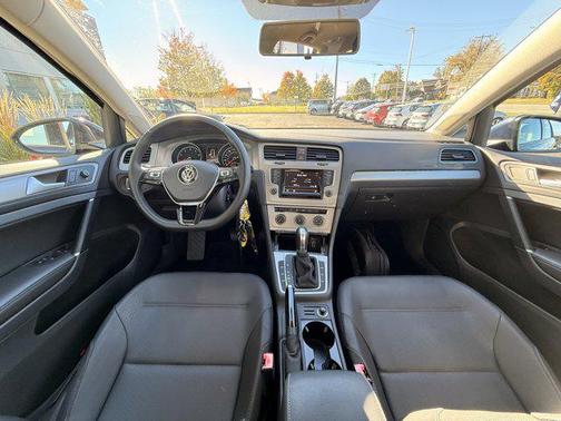2015 Volkswagen Golf Auto TSI S