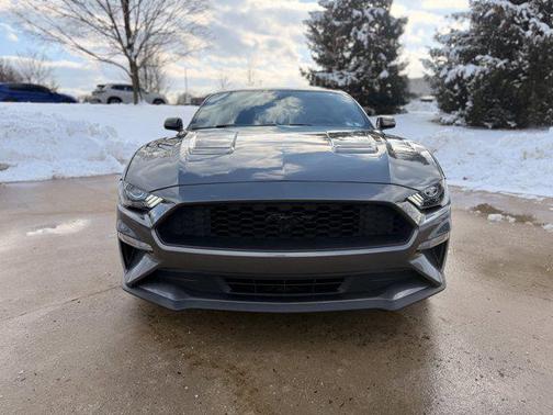 2021 Ford Mustang EcoBoost