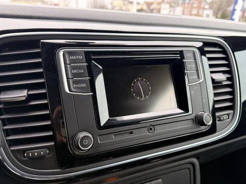 2016 Volkswagen Beetle 1.8T S