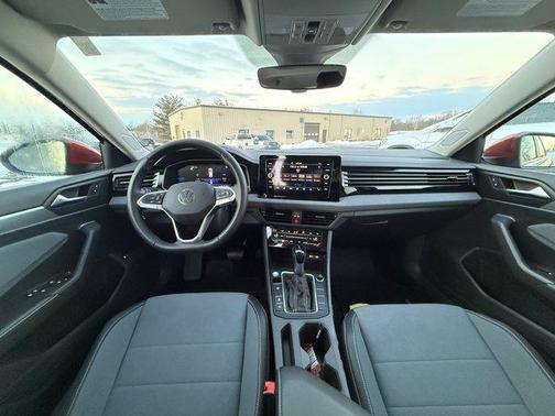 2025 Volkswagen Jetta 1.5T SE