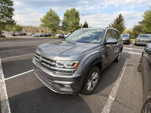 Platinum Gray Metallic 2018 Volkswagen Atlas