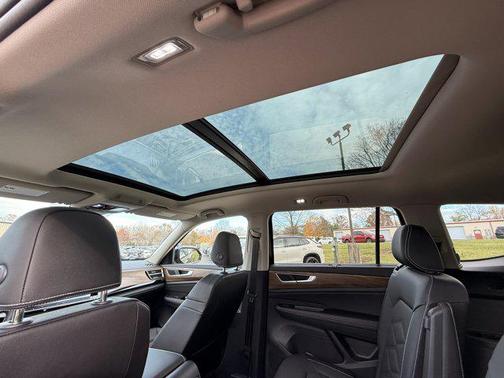 2026 Volkswagen Atlas 2.0T SE w/Technology 4MOTION