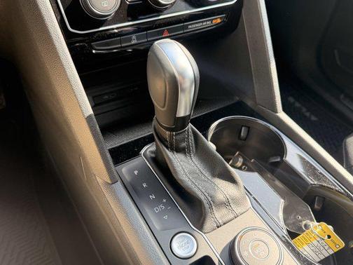 2023 Volkswagen Atlas 3.6L SE w/Technology