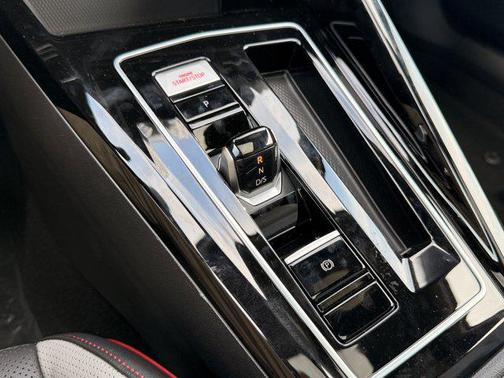 2026 Volkswagen Golf GTI 2.0T SE DSG