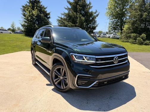 Racing Green Metallic 2022 Volkswagen Atlas 3.6L SEL