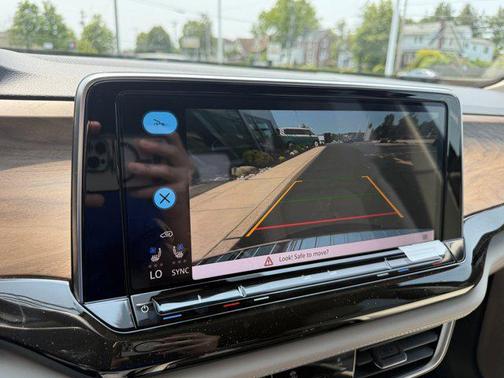 2025 Volkswagen Atlas 2.0T SE