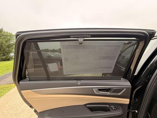 Deep Black Pearl 2026 Volkswagen Atlas Cross Sport 2.0T SE w/Technology 4MOTION