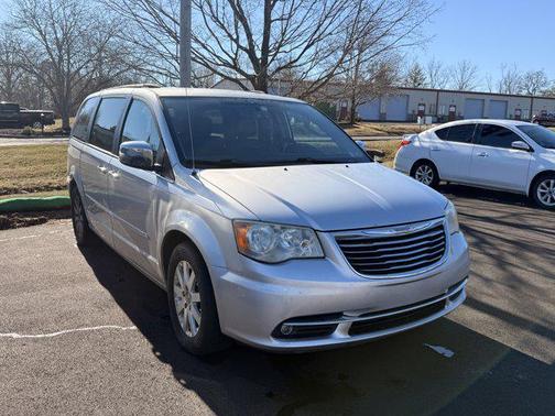 2011 Chrysler Town & Country Touring-L
