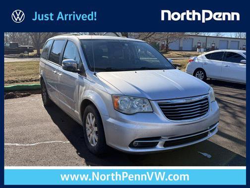 2011 Chrysler Town & Country Touring-L