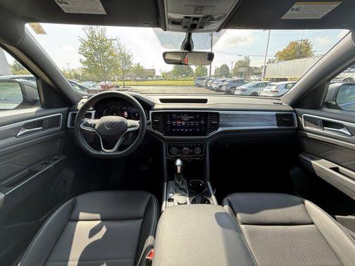 2022 Volkswagen Atlas Cross Sport 3.6L V6 SE w/Technology
