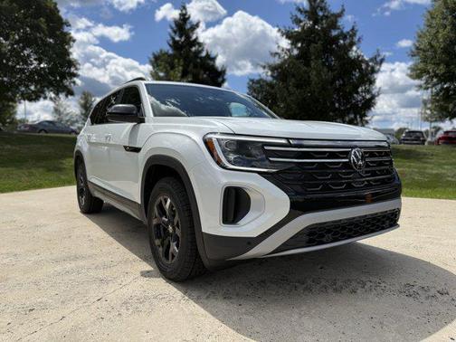 2026 Volkswagen Atlas 2.0T Peak Edition