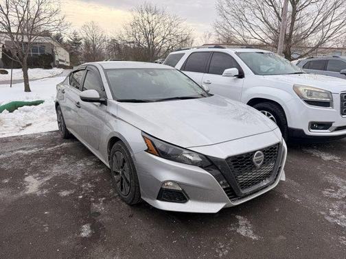 2022 Nissan Altima S FWD