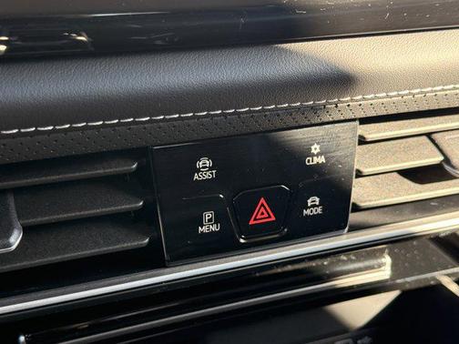 2025 Volkswagen Atlas 2.0T SE w/Technology 4MOTION