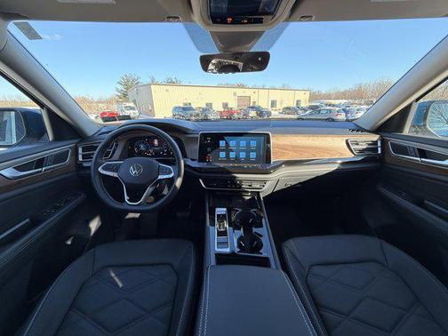 2025 Volkswagen Atlas 2.0T SE w/Technology 4MOTION