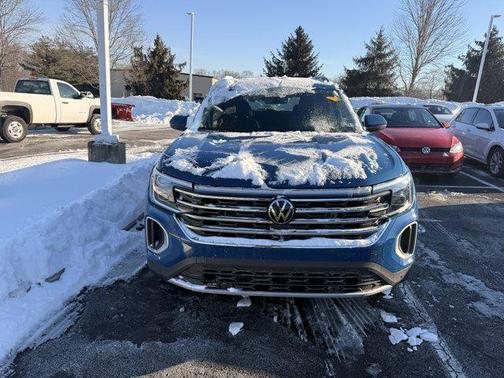 2025 Volkswagen Atlas 2.0T SE w/Technology 4MOTION