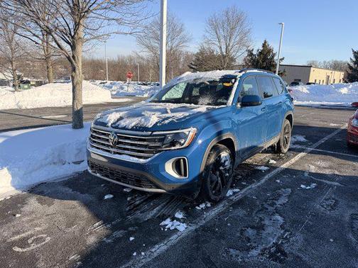 2025 Volkswagen Atlas 2.0T SE w/Technology 4MOTION