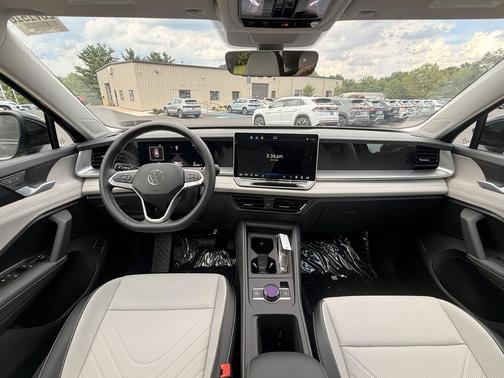 Black 2026 Volkswagen Tiguan 2.0T SE