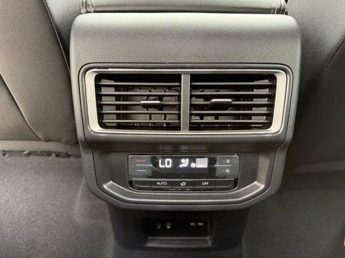 2025 Volkswagen Atlas 2.0T SE w/Technology 4MOTION