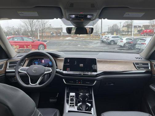 2026 Volkswagen Atlas 2.0T SE w/Technology 4MOTION