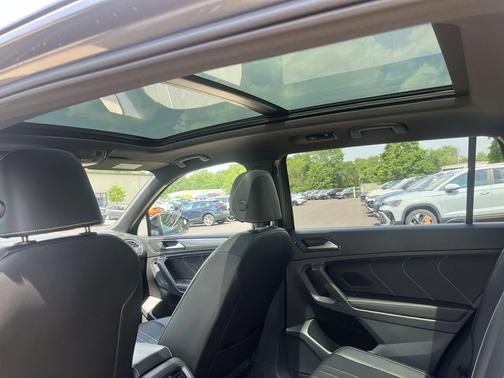 2022 Volkswagen Tiguan 2.0T SE R-Line Black 4MOTION
