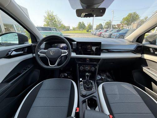 2025 Volkswagen Taos 1.5T S