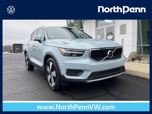 2019 Volvo XC40 T5 Momentum