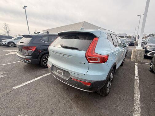 2019 Volvo XC40 T5 Momentum