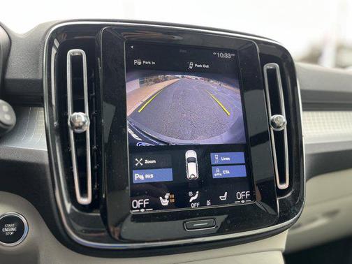 2019 Volvo XC40 T5 Momentum