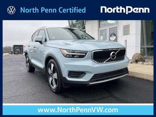 2019 Volvo XC40 T5 Momentum