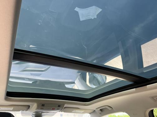 Pyrite Silver Metallic 2023 Volkswagen Taos 1.5T SE