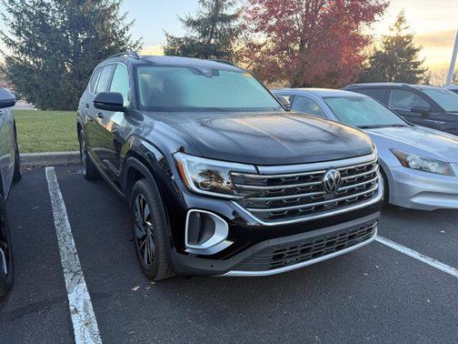 2025 Volkswagen Atlas 2.0T SE w/Technology 4MOTION