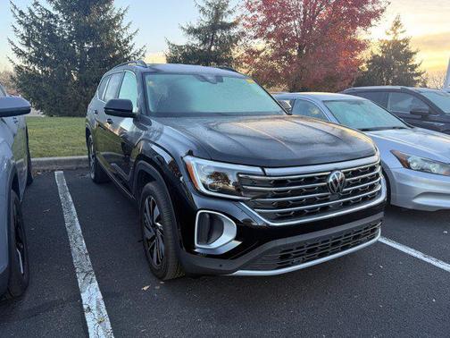 2025 Volkswagen Atlas 2.0T SE w/Technology 4MOTION