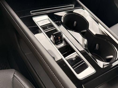 2025 Volkswagen Atlas 2.0T SE w/Technology 4MOTION