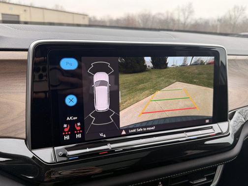 2025 Volkswagen Atlas 2.0T SE w/Technology 4MOTION