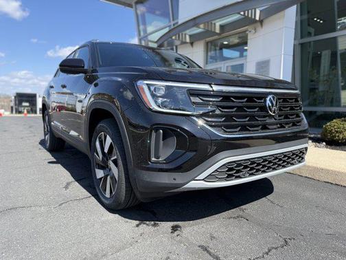 2025 Volkswagen Atlas Cross Sport 2.0T SE w/Technology 4MOTION