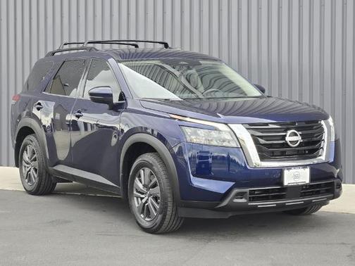 Deep Ocean Blue 2024 Nissan Pathfinder SV