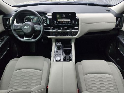 Deep Ocean Blue 2024 Nissan Pathfinder SV
