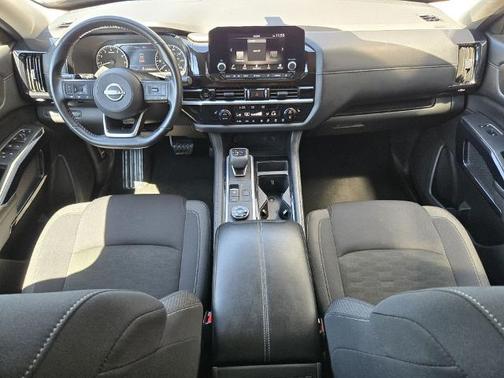 Deep Ocean Blue 2025 Nissan Pathfinder SV
