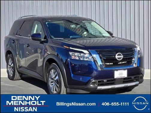 2025 Nissan Pathfinder SL