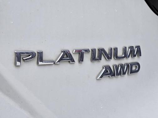 White 2023 Nissan Murano Platinum