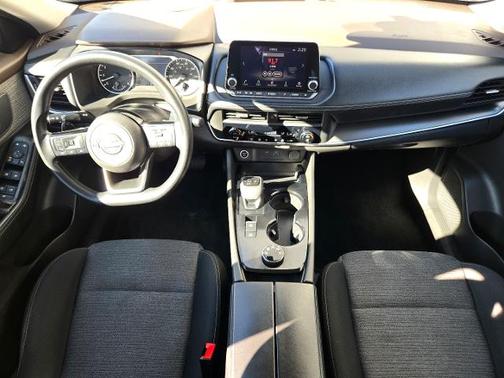 Brilliant Silver Metallic 2023 Nissan Rogue SV